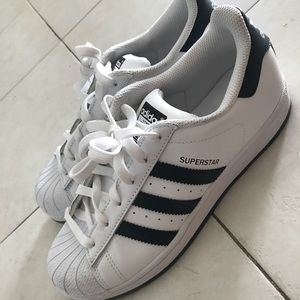 Adidas superstar